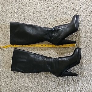 EUC Size 9 Black Aldo Leather Upper boots